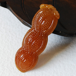 细糯种红翡缅甸翡翠花生挂件