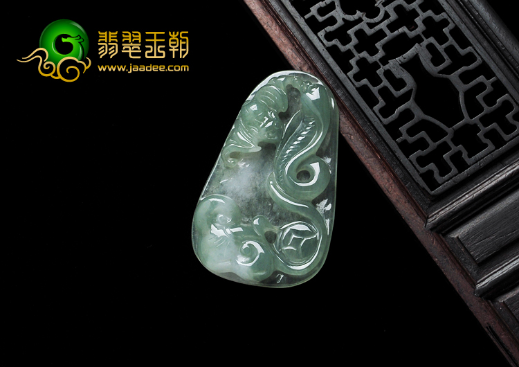 冰种晴水缅甸翡翠蛇牌挂件