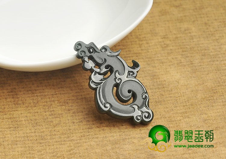 细糯种墨翠缅甸翡翠a货仿古龙牌挂件