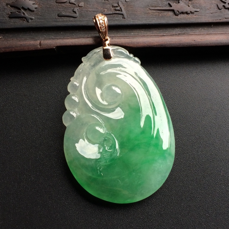 伟德国际一块翡翠多少钱