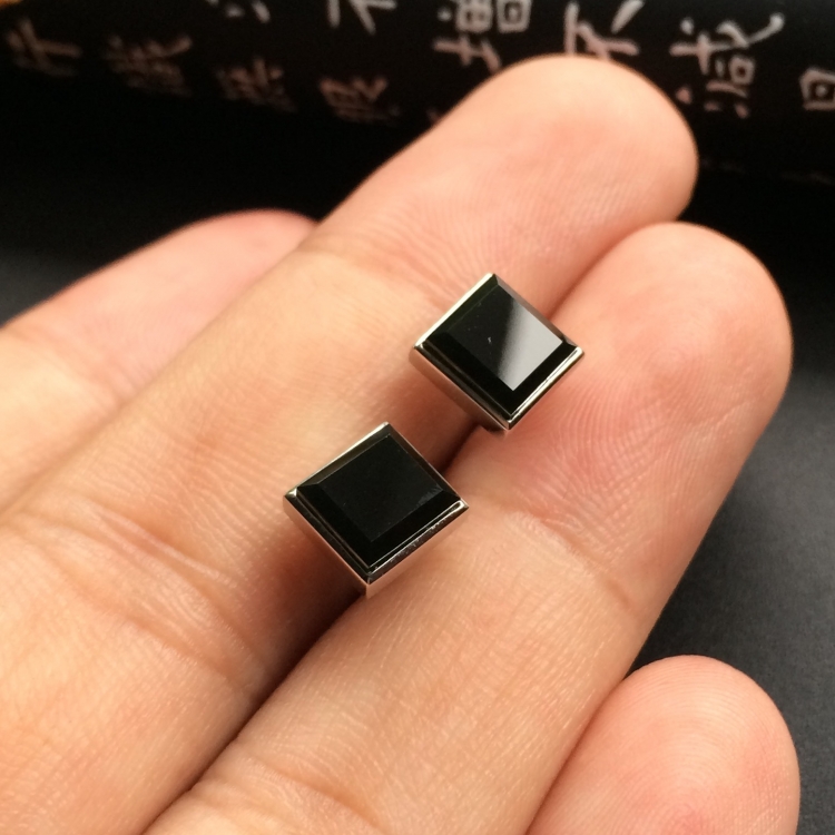 (超值推荐)冰玻种墨翠镶白金方形耳钉
