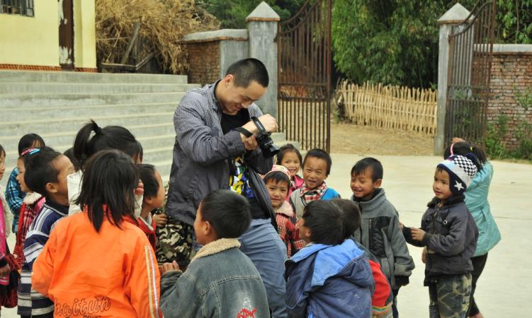 清早从瑞丽出发,经过四小时的颠簸终于到达目的地苏典乡中勐劈小学