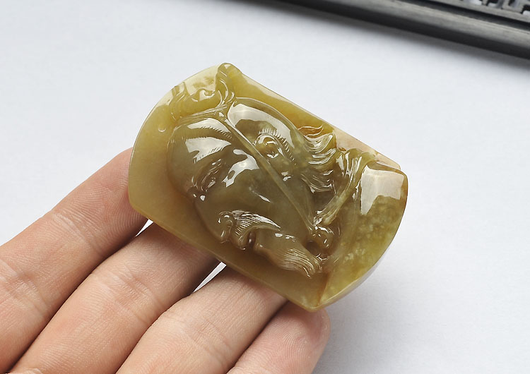 糯冰种褐黄翡缅甸翡翠a货孔夫子挂件 - 人物 - 翡翠王朝