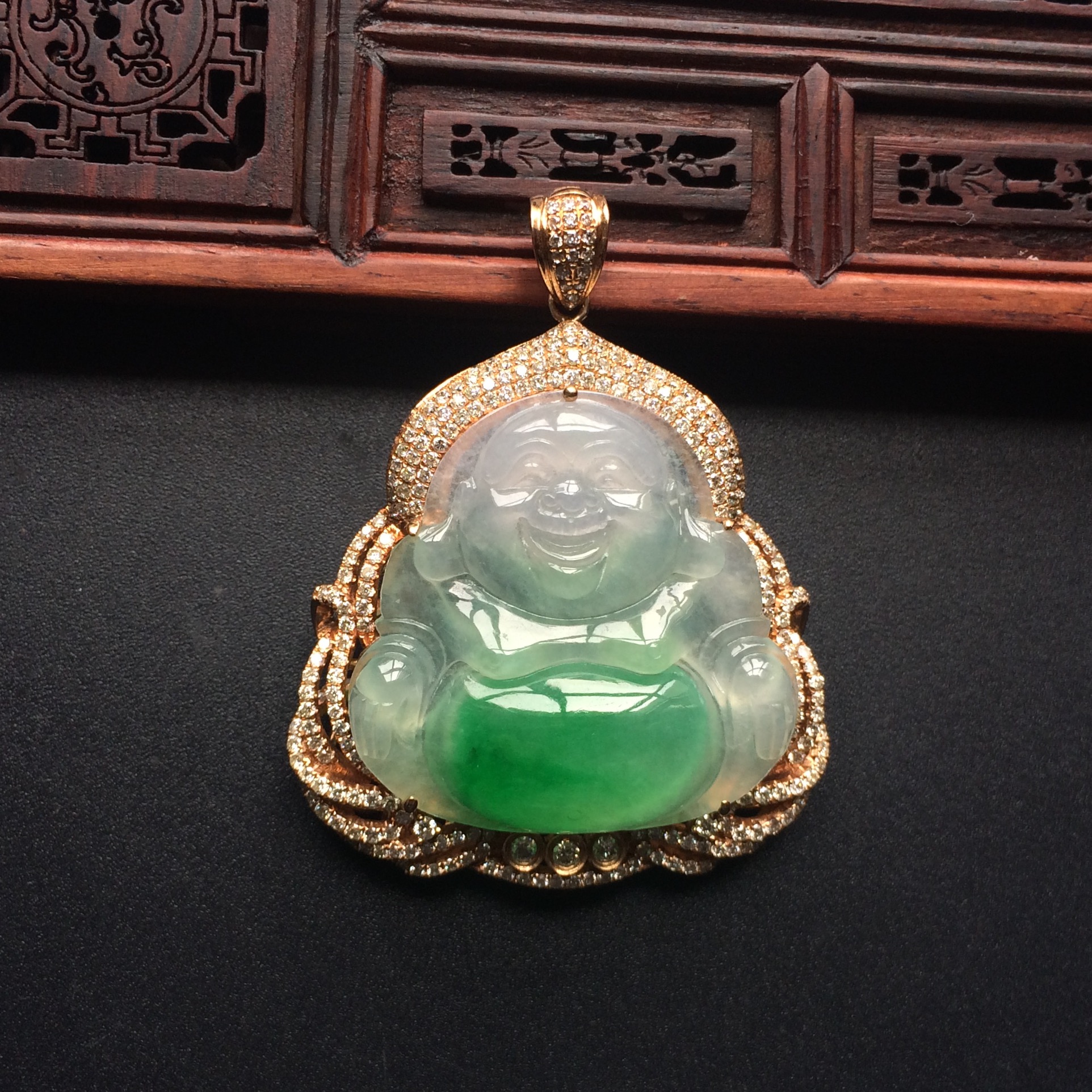 (超值推荐)冰种飘阳绿镶玫瑰金钻石玉佛胸坠