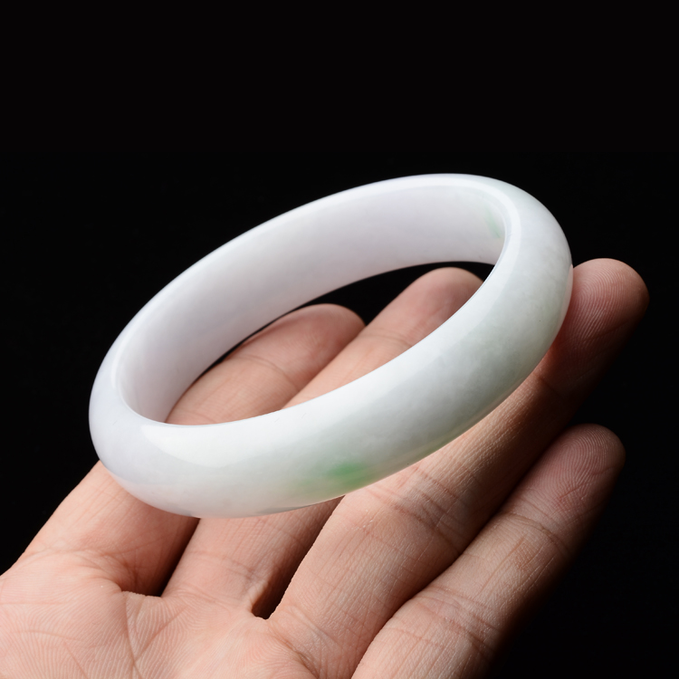 (超值推荐)糯冰种白底青手镯(58.6mm)