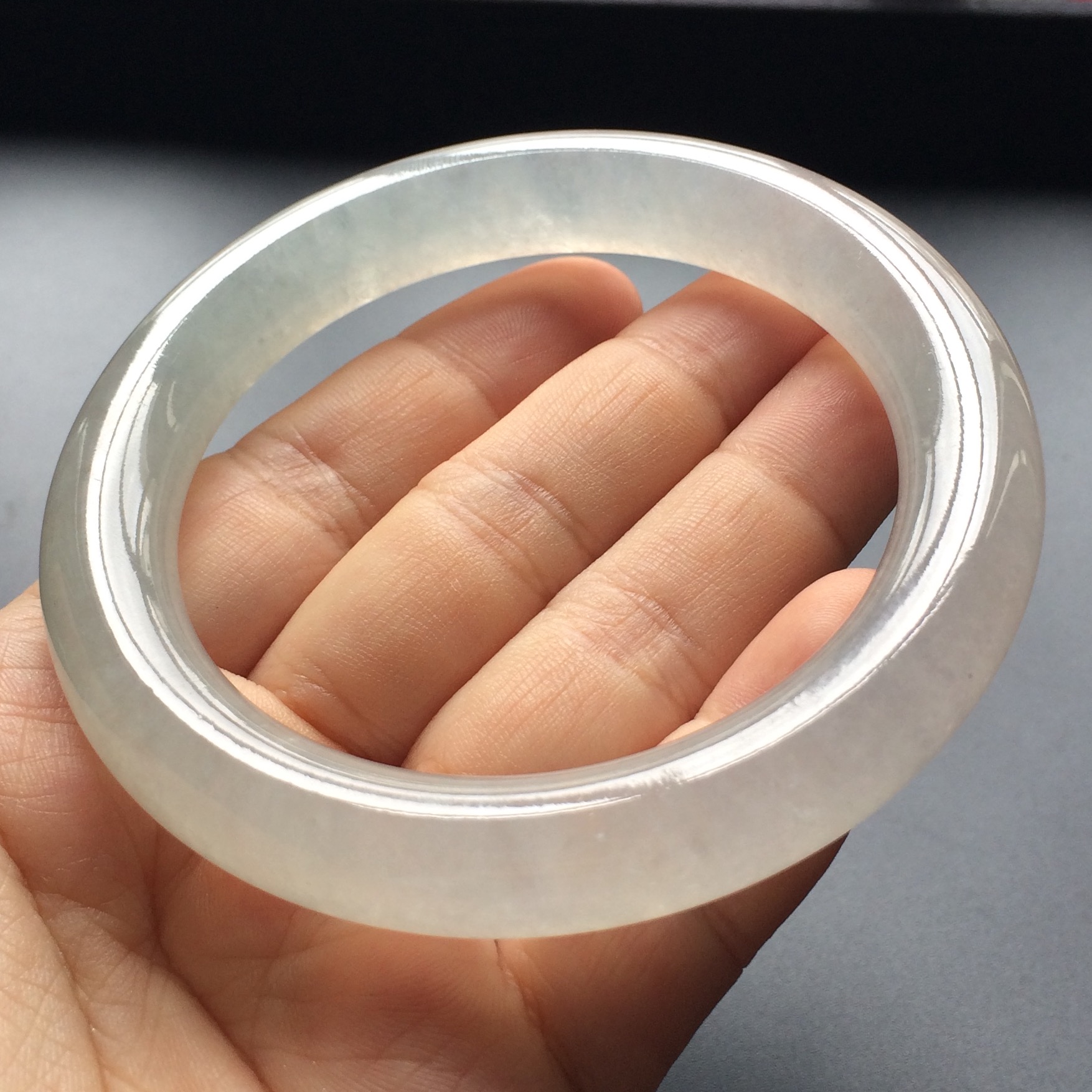 (超值推荐)冰种无色圆条手镯(57.3mm)