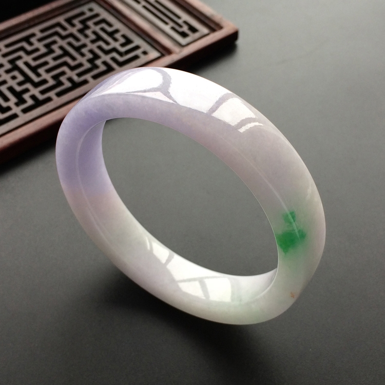 (超值推荐)糯冰种春带彩方条镯(54mm)