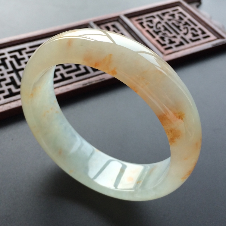 (超值推荐)糯冰种飘黄花手镯(59.1mm)