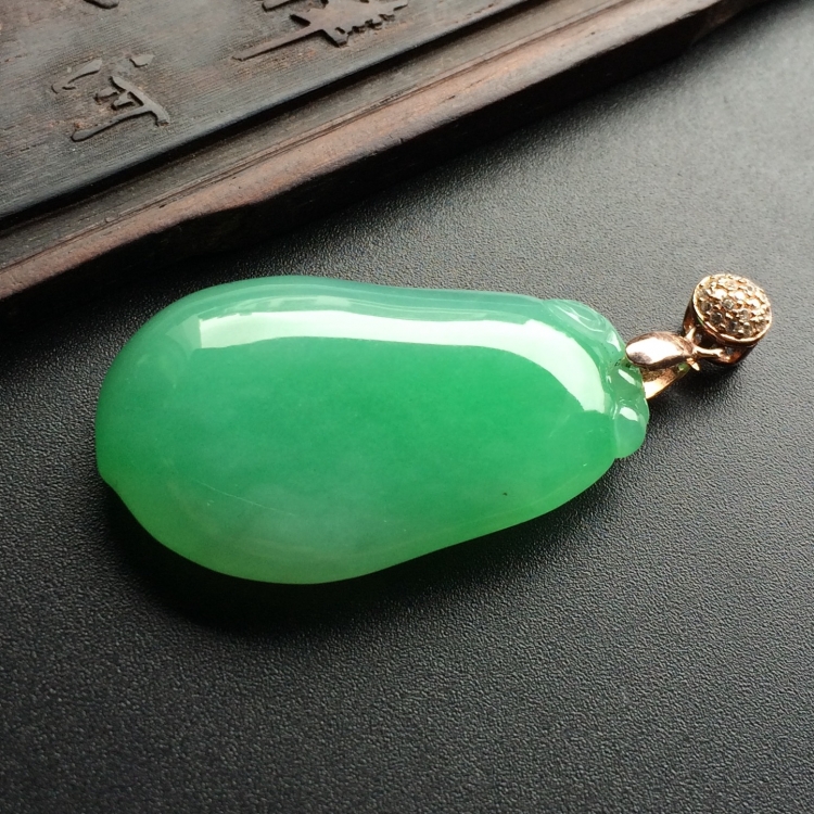 (超值推荐)糯冰种苹果绿福瓜挂件 - 福瓜 - 翡翠王朝