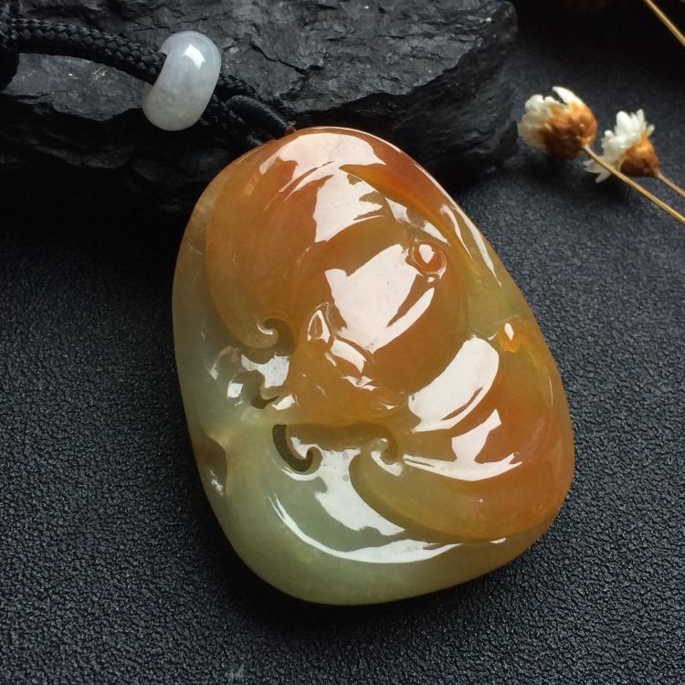 (超值推荐)糯冰种褐黄翡洪福齐天挂件 - 花鸟鱼虫 - 翡翠王朝