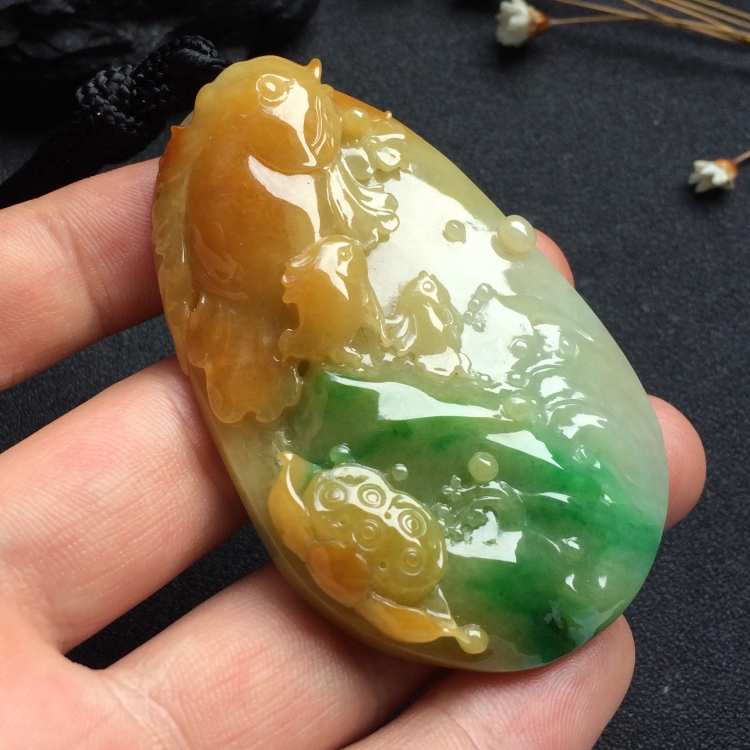 (超值推荐)糯冰种黄加绿年年有余挂件 - 花鸟鱼虫 - 翡翠王朝