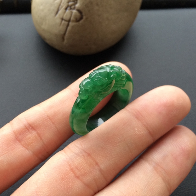(超值推荐)糯冰种浓绿龙头指环 - 戒指 - 翡翠王朝